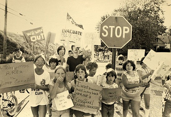 kidsprotest at Love Canal