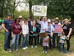UUSS Members March for Science (and meet Einstein) on Earth Day!